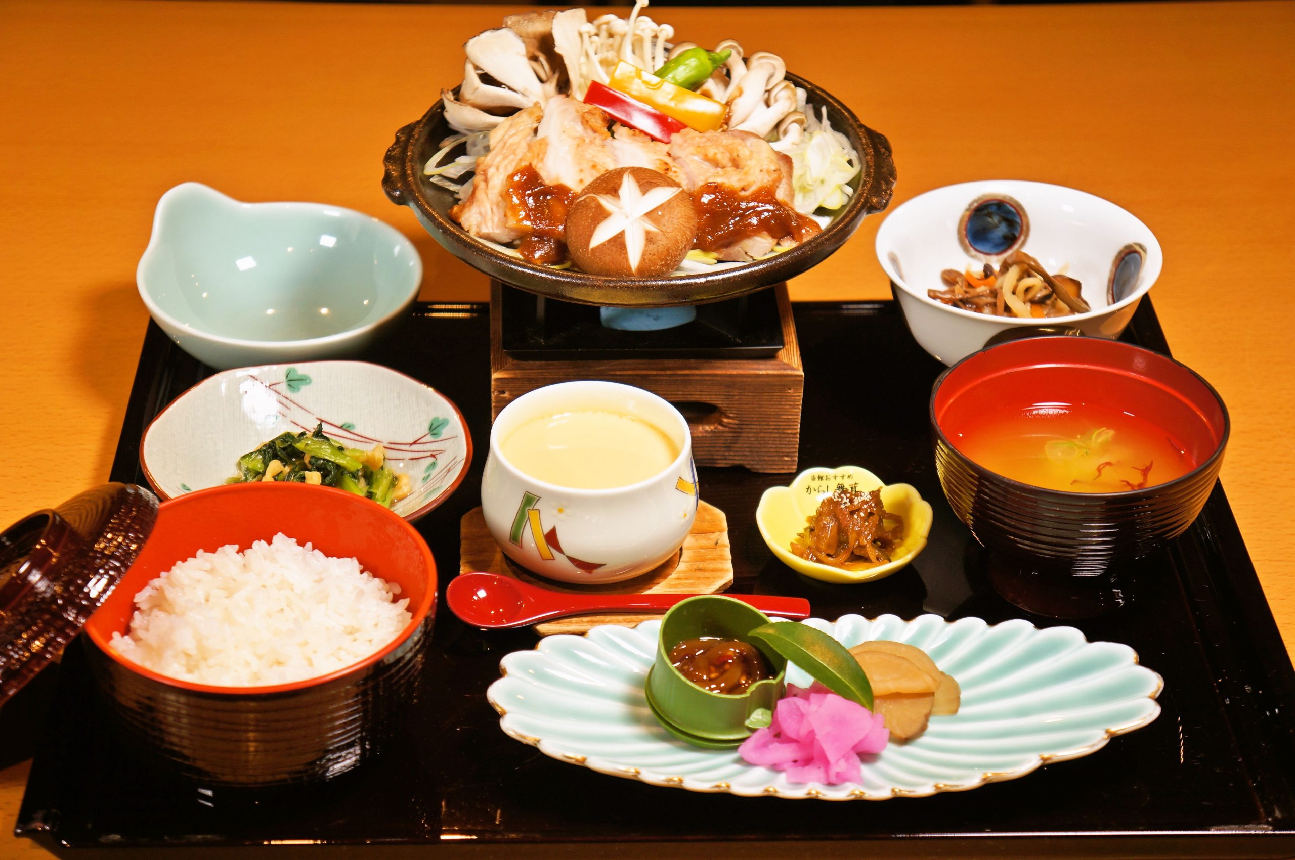 比内地鶏の山椒味噌陶板焼き　角館御狩場膳①