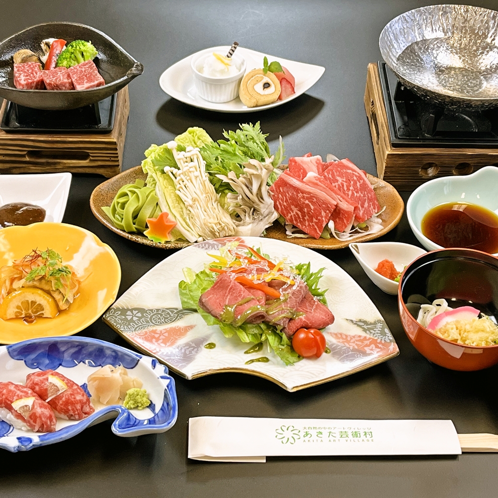 こたつ観劇と錦牛御膳『うしざんまい』・温泉入浴がセットのプラン